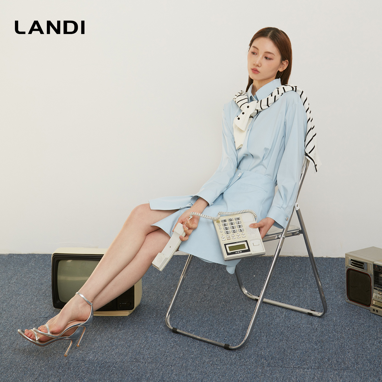 翻领假两件衬衫连衣裙LANDI