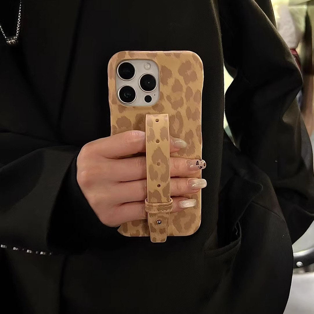 【高品质】真皮手机壳适用苹果16promax豹纹iphone15pro腕带奢华皮质14新款高级感保护套13时尚