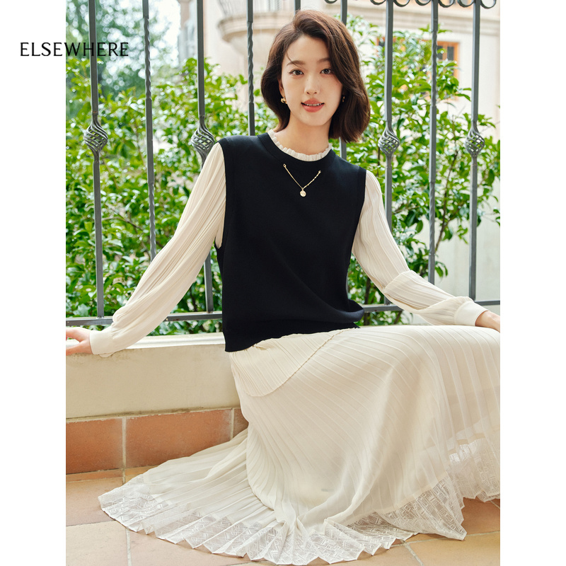 假两件针织衫珂思带项链装饰