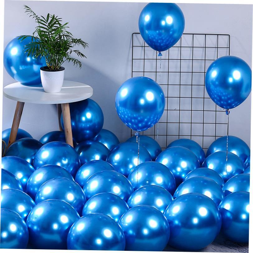 Balloon balloons decorate the scene set the birthday party