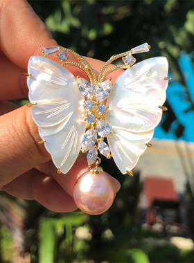 【UR CHOICE】QUEEN●天然爱迪生珍珠异色12-13MM母贝雕花胸针