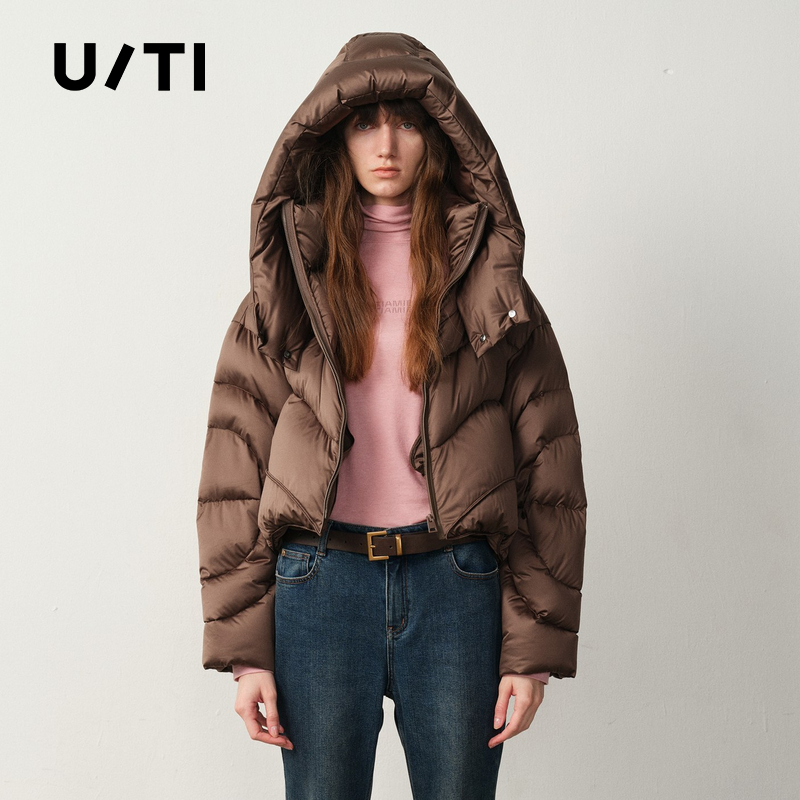 U/TI立领连帽短款羽绒服女泡芙蓬松感白鸭绒外套尤缇2025冬季新款
