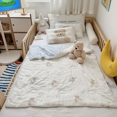 夏季A类母婴级可爱卡通小熊被子