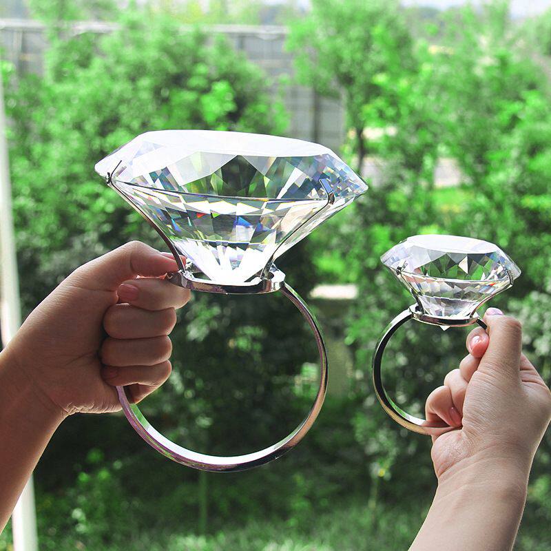 水晶超大钻戒玩具仿真假钻石求婚