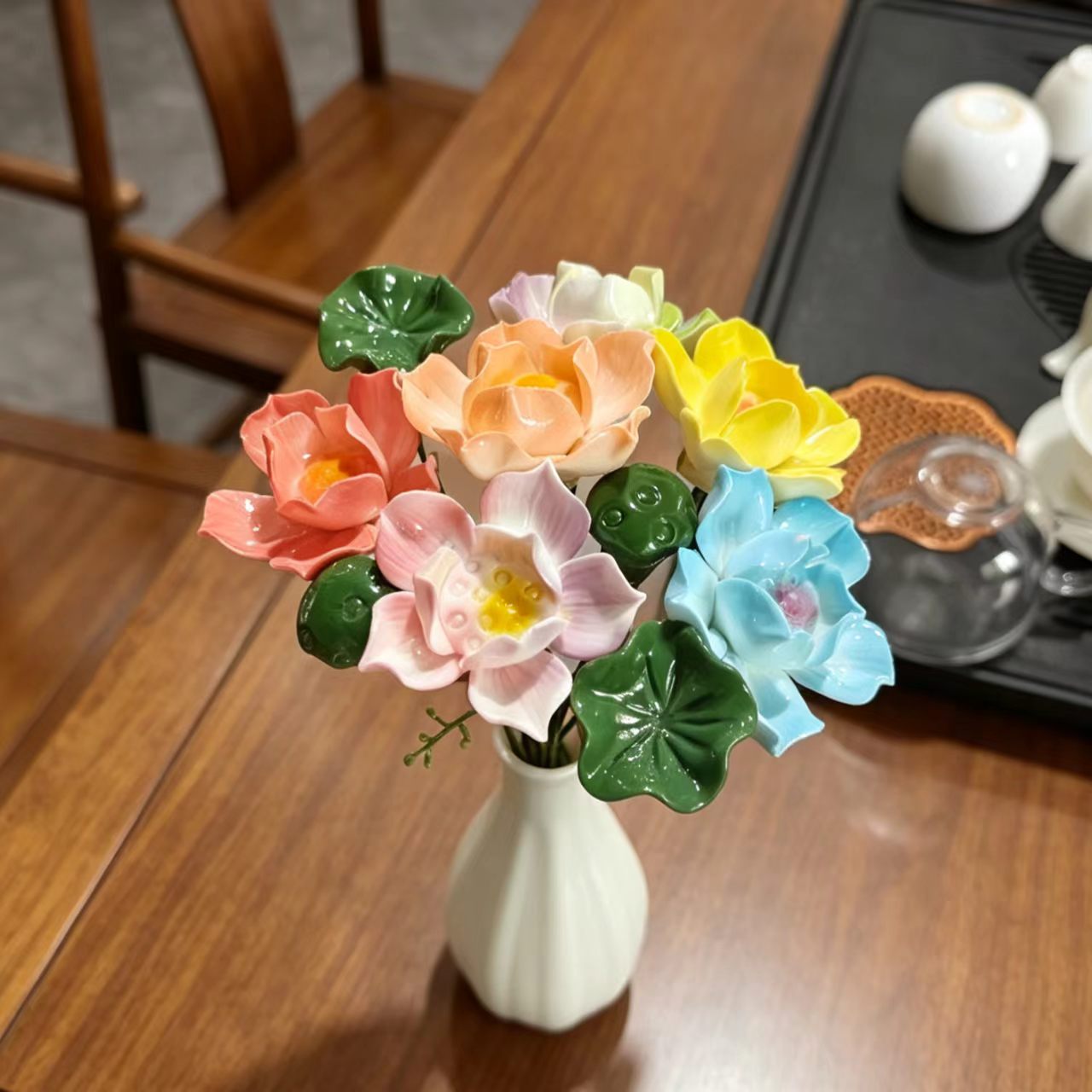 陶瓷手工莲花带花瓶摆件仿真花图片