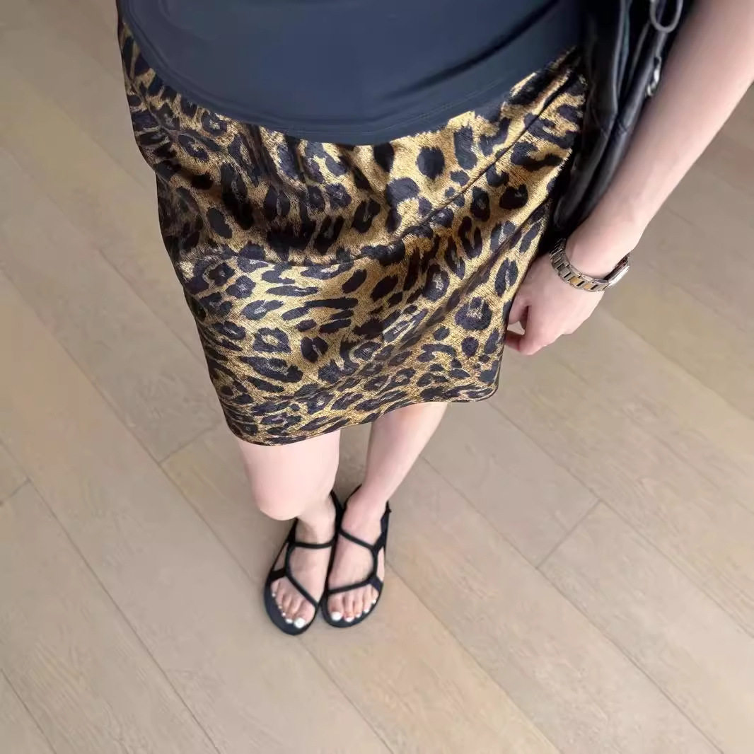 新款百搭性感显瘦松紧腰抗皱烫金气质豹纹a字半身短裙女4229