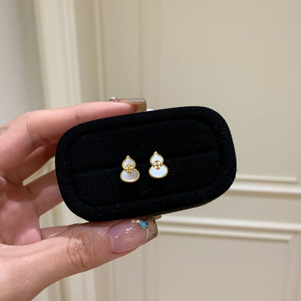 astudio纯银白贝鸢尾花葫芦耳钉