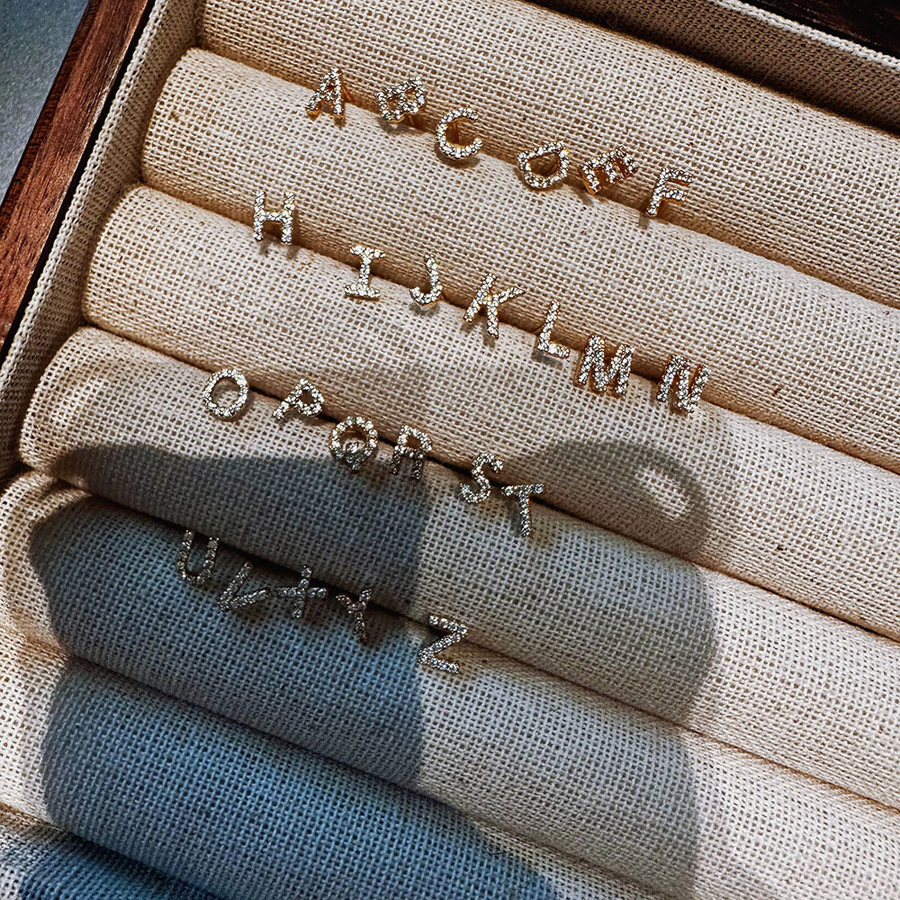 小众简约满钻字母耳钉 925纯银迷你高级英文字母名字情侣耳环银饰,饰品/流行首饰/时尚饰品新,耳钉,淘宝优惠券,粉丝福利购,淘宝优惠卷