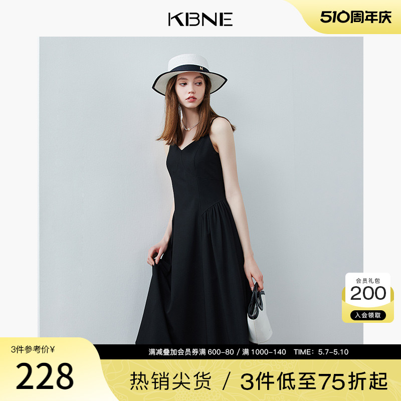 KBNE连衣裙女吊带裙黑色连身裙2024夏季新款茶歇法式小个子小黑裙 女装/女士精品 连衣裙 原图主图