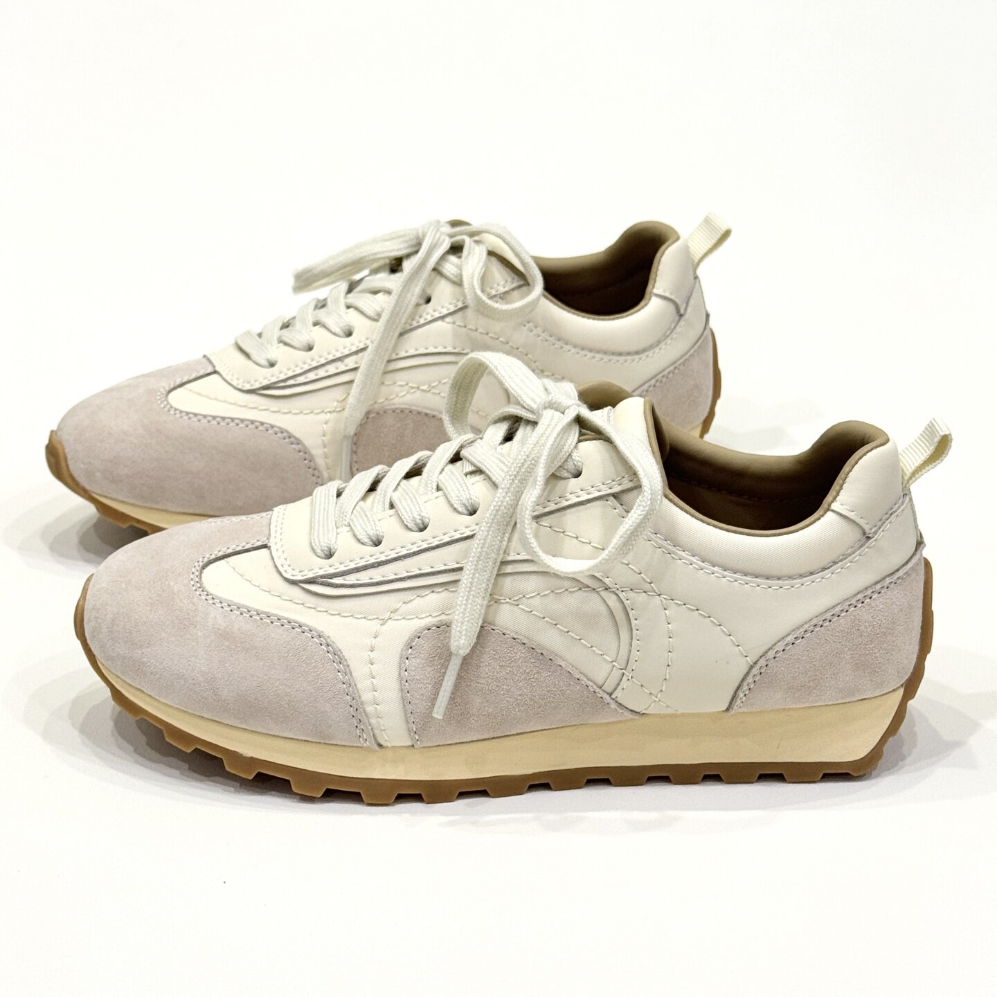 umumni优慕妮超火真皮休闲运动板鞋户外慢跑跑步厚底阿甘德训鞋女