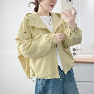 春装女款冲锋衣薄外套2026新款今年流行爆款短款小个子春秋季上衣
