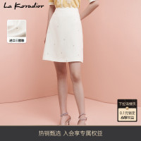 La Koradior拉珂蒂2024春季新品法式白色香风精致钉珠A字半身裙女