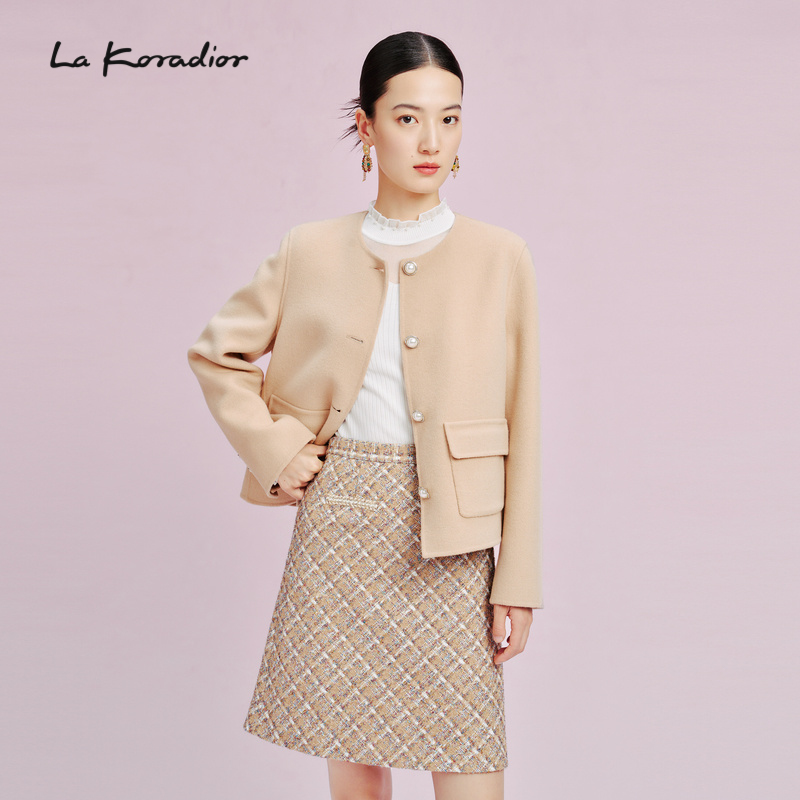 【羊毛】La Koradior拉珂蒂简约冬季新款单排扣短上衣圆领外套女