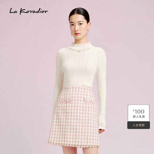 La Koradior拉珂蒂减龄时尚春季新款半高领气质修身通勤羊绒衫女
