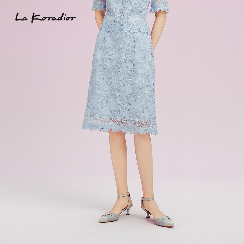 Lakoradior拉珂蒂夏季新款简约柔雅花卉蕾丝钉珠文艺刺绣半身裙女