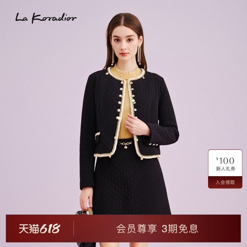 La Koradior拉珂蒂商场同款时尚秋季法式单排扣香风短上衣棉外套