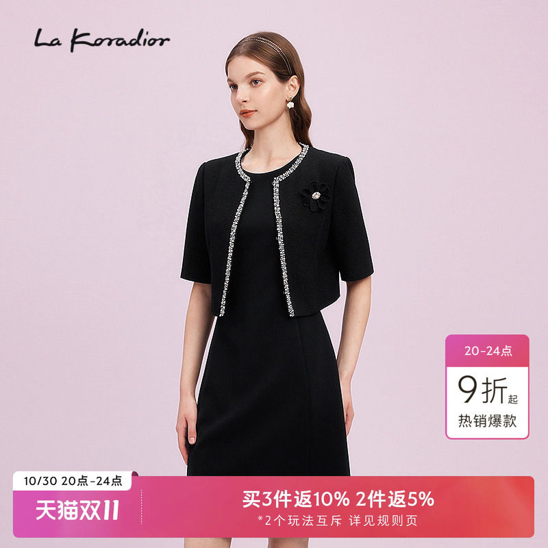 La Koradior拉珂蒂商场同款春季新款气质短袖黑色上衣圆领女外套