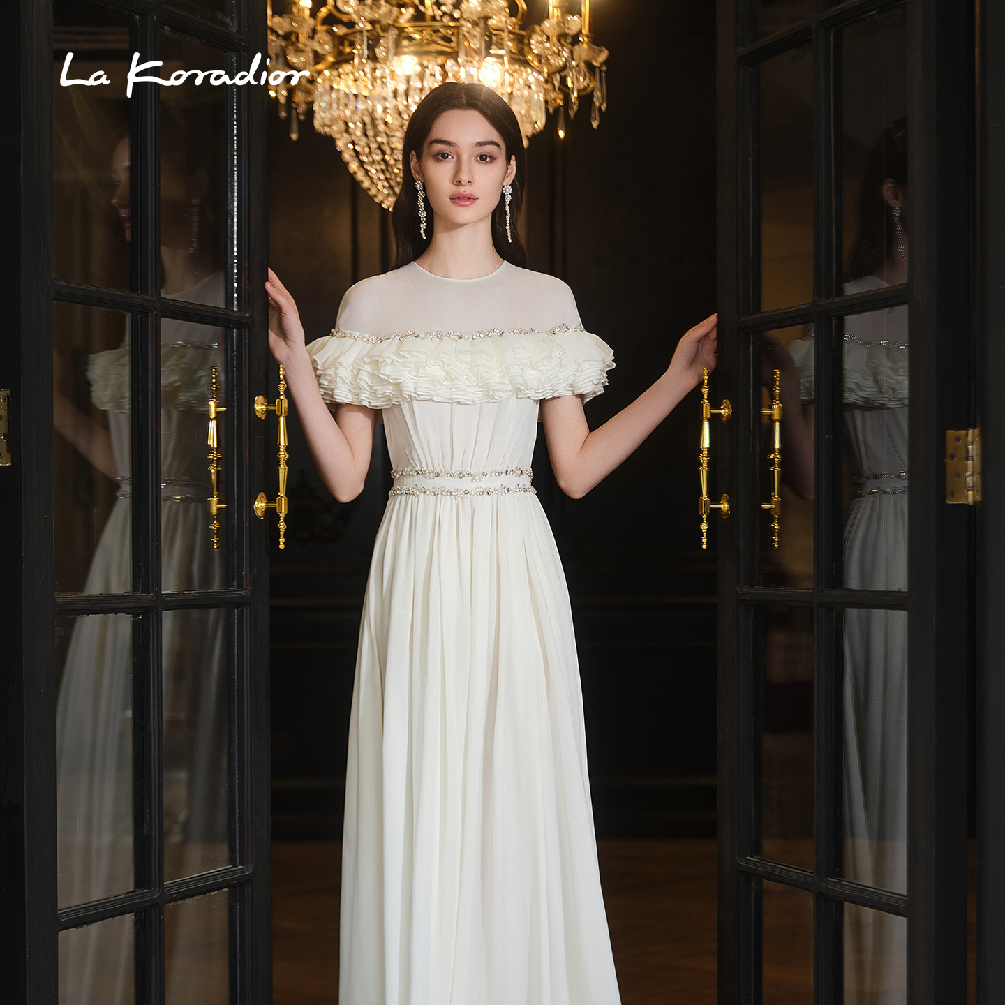 LaKoradior层叠网纱袖轻礼服