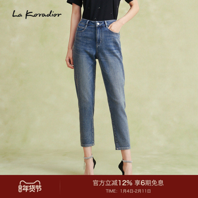 [商场同款通勤]La Koradior拉珂蒂春时尚百搭线条淡蓝紧身牛仔裤