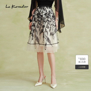 薄款 通勤刺绣a字半身裙女新款 a字裙高腰裙 Koradior拉珂蒂夏季