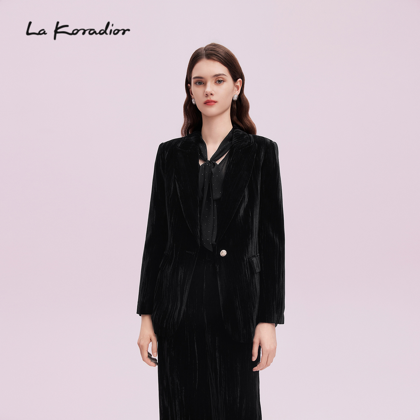 【丝绒】La Koradior拉珂蒂通勤减龄秋新款肌理感修身西服外套女