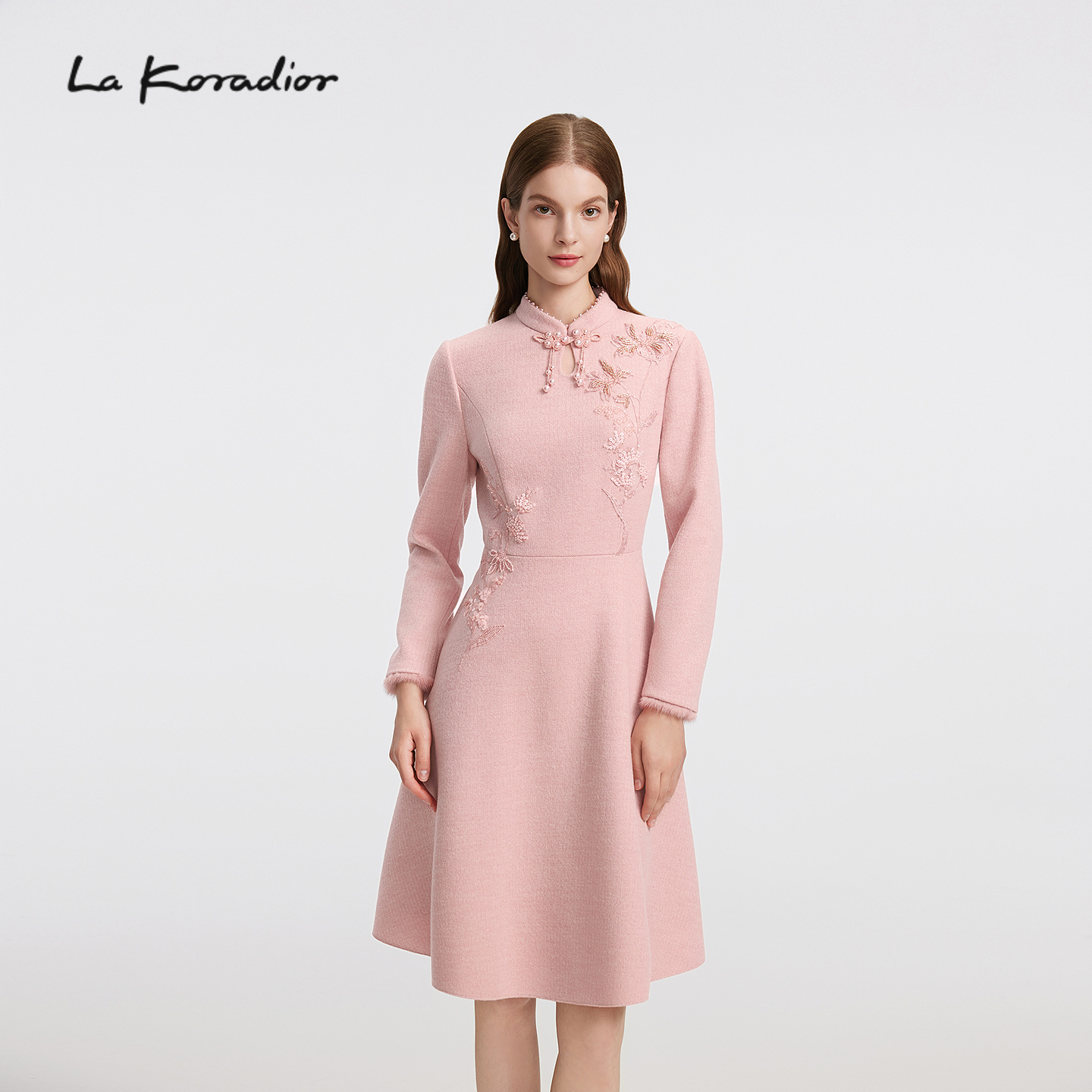 【商场同款】Lakoradior拉珂蒂名媛女25秋冬新中式刺绣毛呢连衣裙