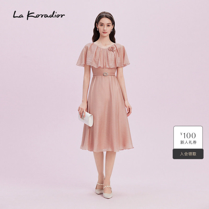 La Koradior拉珂蒂2025商场同款新款披肩斗篷式洋装礼服连衣裙女