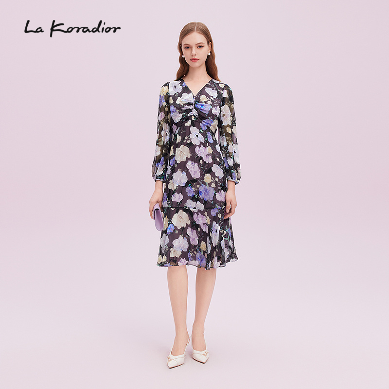 La Koradior拉珂蒂秋新品2025商场同款100桑蚕丝真丝柔雅连衣裙