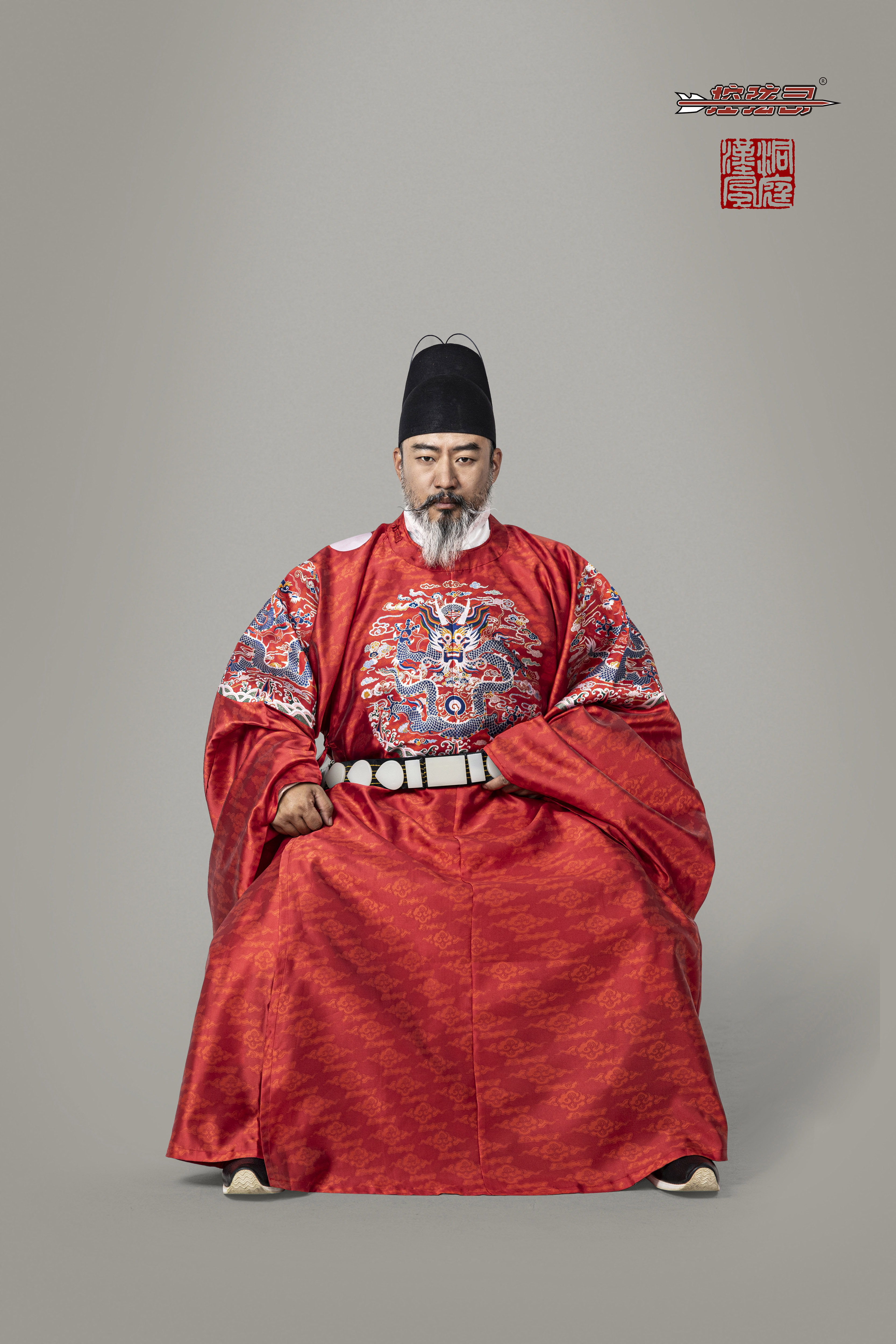 控弦司洞庭织锦云纹四团龙衮服明朝皇帝藩王妆花龙袍定制商品