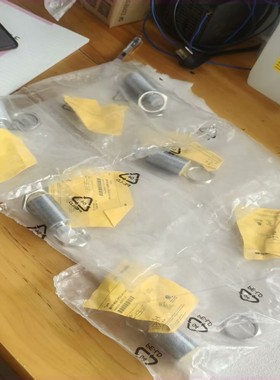 图尔克Bi15-M30-VP6X-H1141接近开关 全新