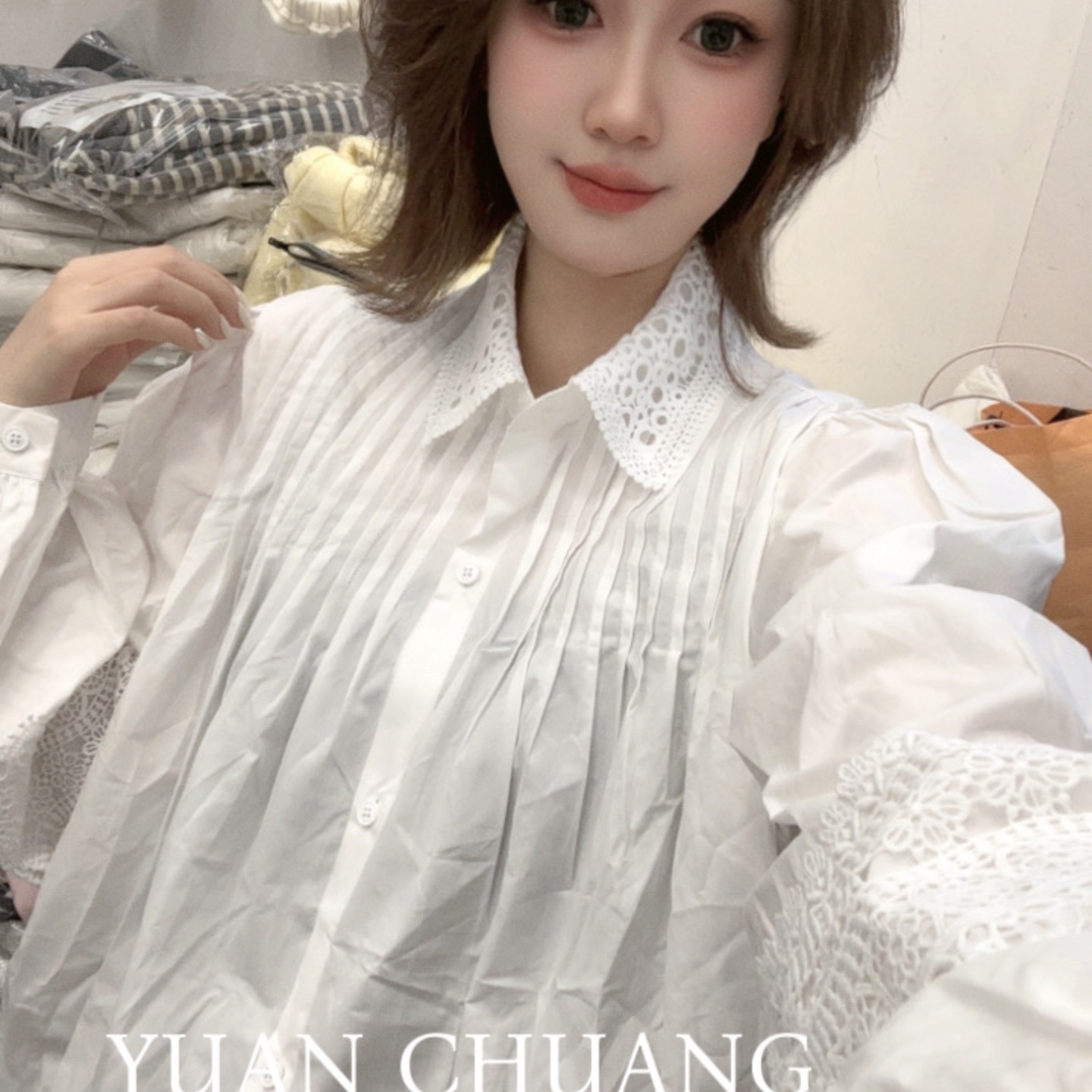 欧洲站秋冬新款法式温柔风蕾丝领衬衫女长袖设计感小众上衣1124