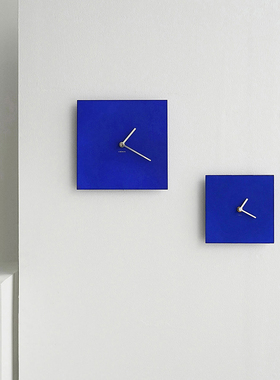 oroliving原创克莱因蓝大挂钟北欧ins极简静音客厅钟表装饰壁钟