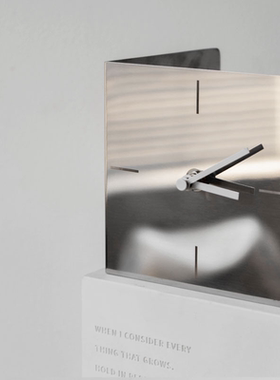 oroliving原创挂钟镜面不锈钢客厅ins设计感包豪斯静音挂墙钟表