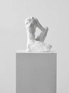 oroliving独家Jeff创作雕塑艺术品《蹲着的阿芙罗狄蒂》限量