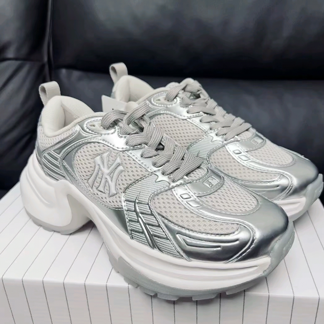 MLB男女同款轻便透气运动休闲鞋