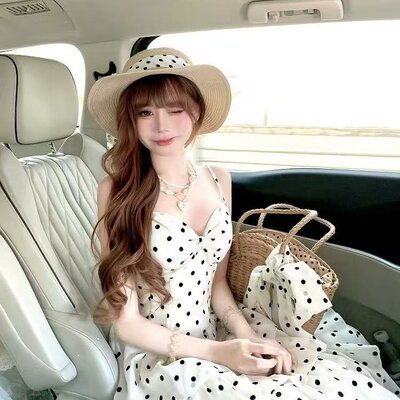 SISI JIANG“罗马假日”法式度假温柔波点收腰显瘦时尚吊带连衣裙