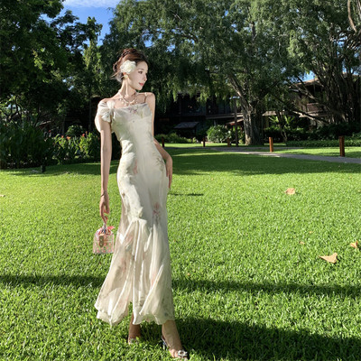 CFJreborn 坠入花海吊带碎花白色连衣裙女小众设计感雪纺夏季长款