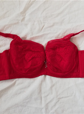 D44-09国内大红色本命年大胸显小侧收文胸内衣胸罩bra断码7032D杯