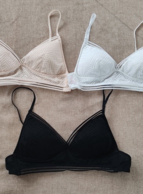 D44-33女薄款三角杯防凸点文胸内衣bra外单蕾丝法式大U型露背美背