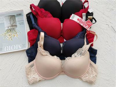 聚拢小码少女上薄下厚文胸内衣