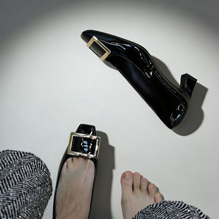 方扣漆皮商务通勤职业单鞋 Right 女夏季 大象灰马蹄跟高跟鞋 Video