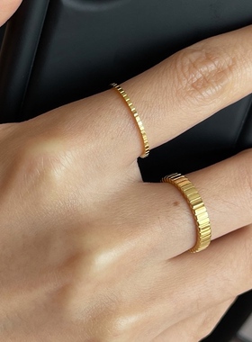 MAGICBOXACC欧美条纹小众设计宽窄金属齿轮钛钢叠戴戒指情侣指环