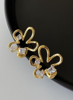 MAGICBOXACC气质简约不规则镂空花朵锆石925银针耳钉百搭耳环耳饰