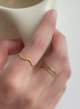 MAGICBOXACC欧美简约几何波浪三层线条缠绕钛钢戒指个性叠戴尾戒