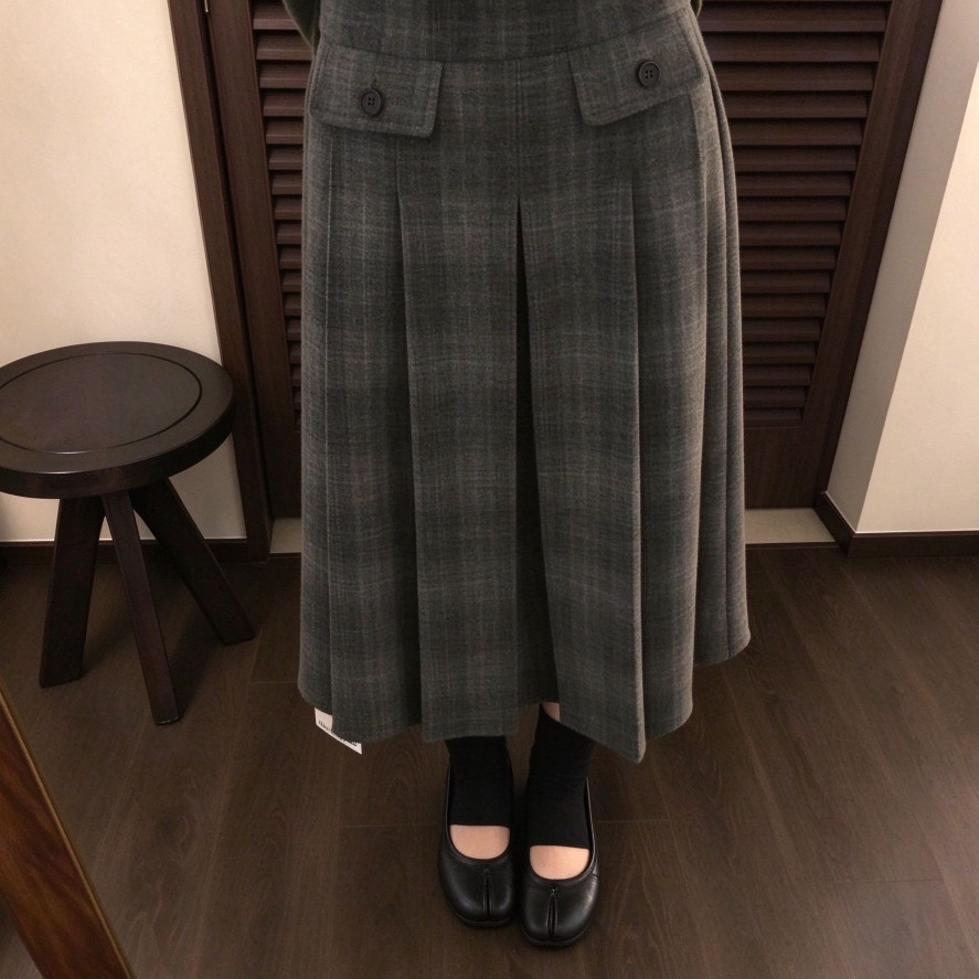 冬上新复古学院风压褶中长半身裙