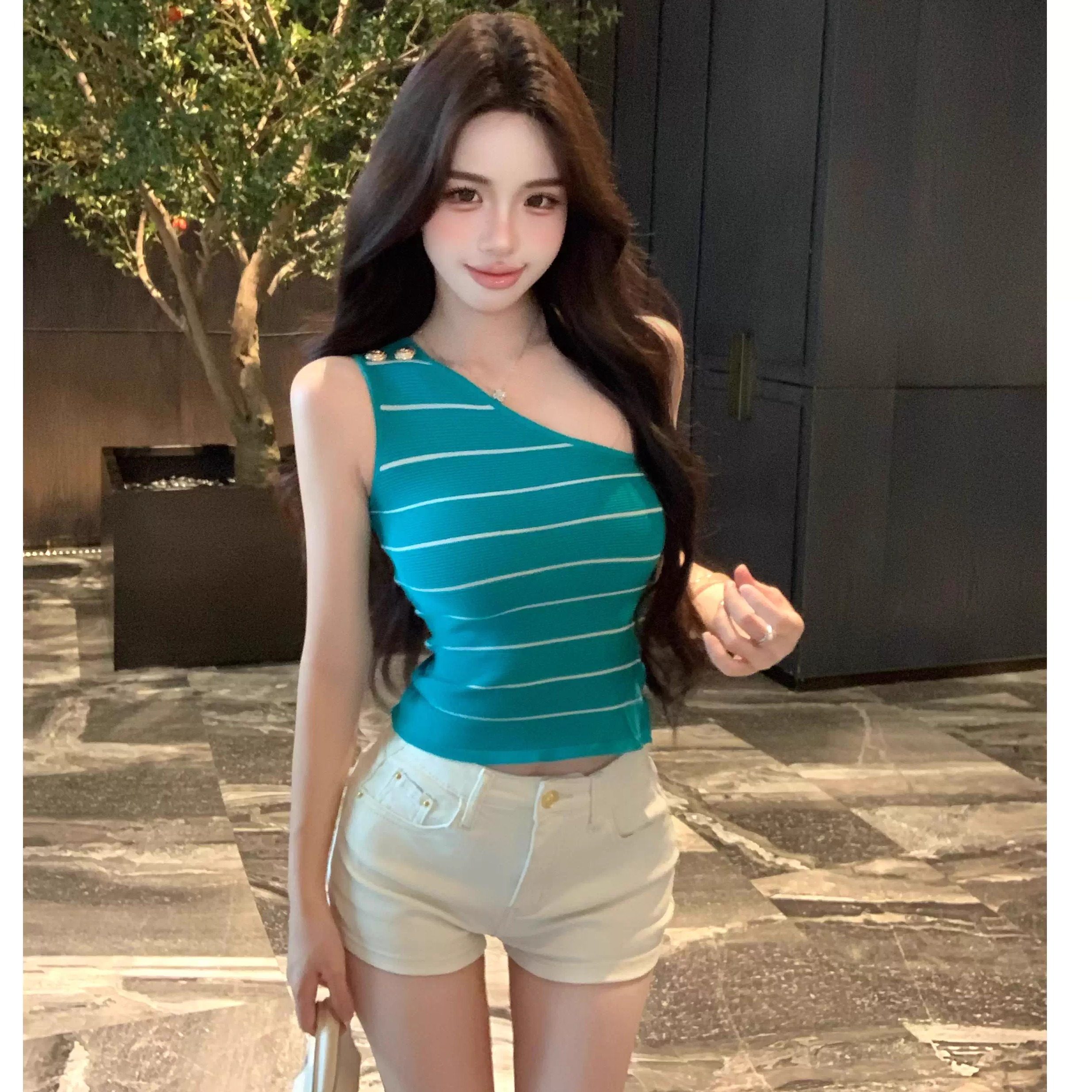 名媛斜肩条纹吊带背心女夏季泰式一字肩抹胸小上衣高级感独特绝美