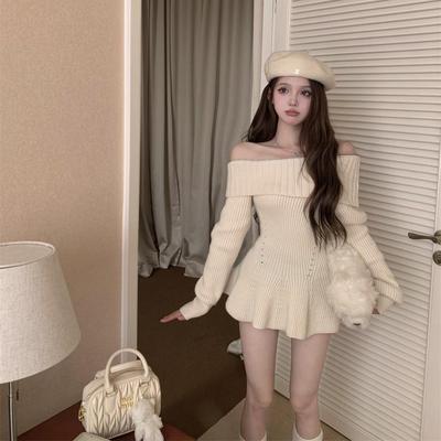 绝美一字肩针织打底毛衣连衣裙