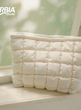 化妆包女便携软乎乎夹棉2026新款大容量收纳包内胆包护肤品收纳袋