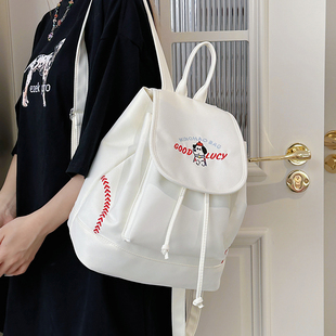 NICE新款 轻便刺绣旅行背包小众通勤百搭 可爱大学生双肩包2025新款