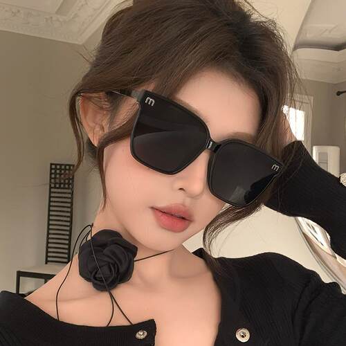 韩版大框气质墨镜女防紫外线显瘦